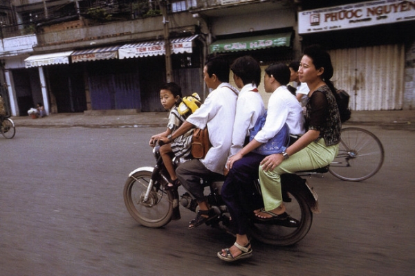 Bất cập sử dụng xe máy tại các thành phố lớn ảnh 11